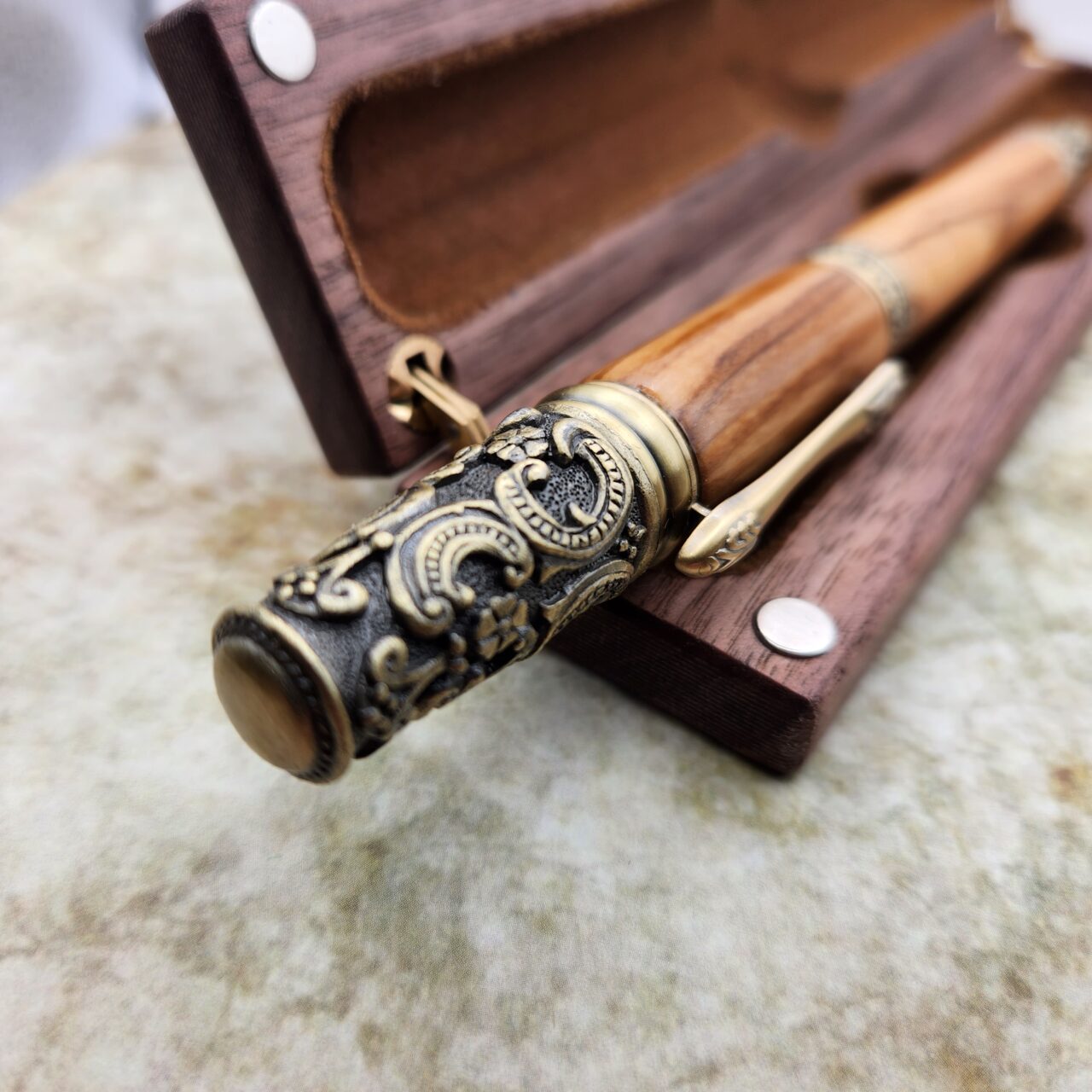 Victorian Reverie Fountain Pen